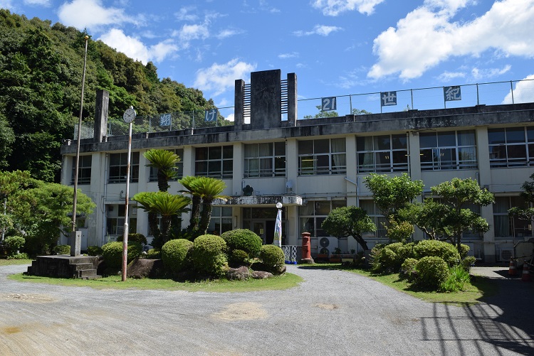 築上町立小原小学校の画像