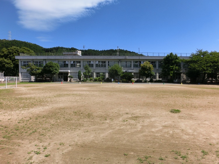 築上町立上城井小学校の画像