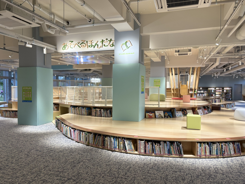 築上町図書館内部2の画像
