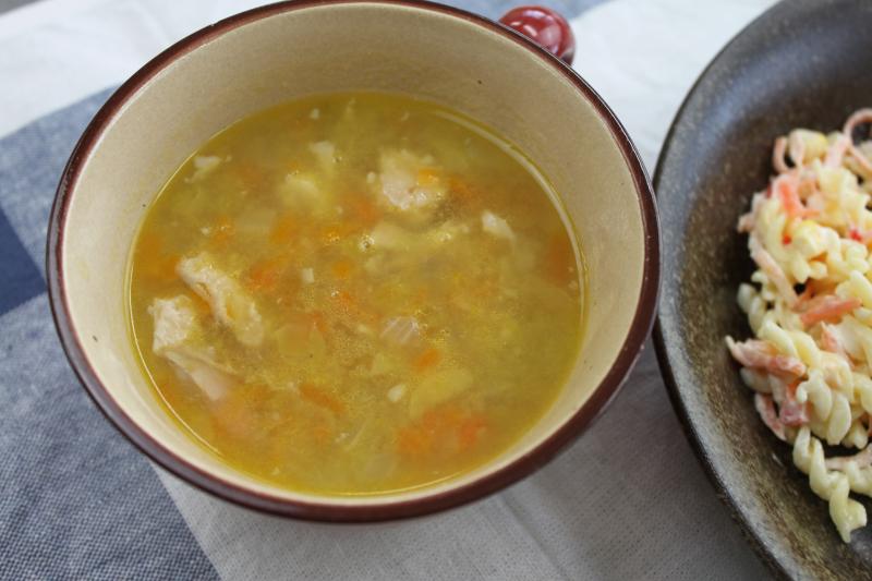 豆とハムのスープ